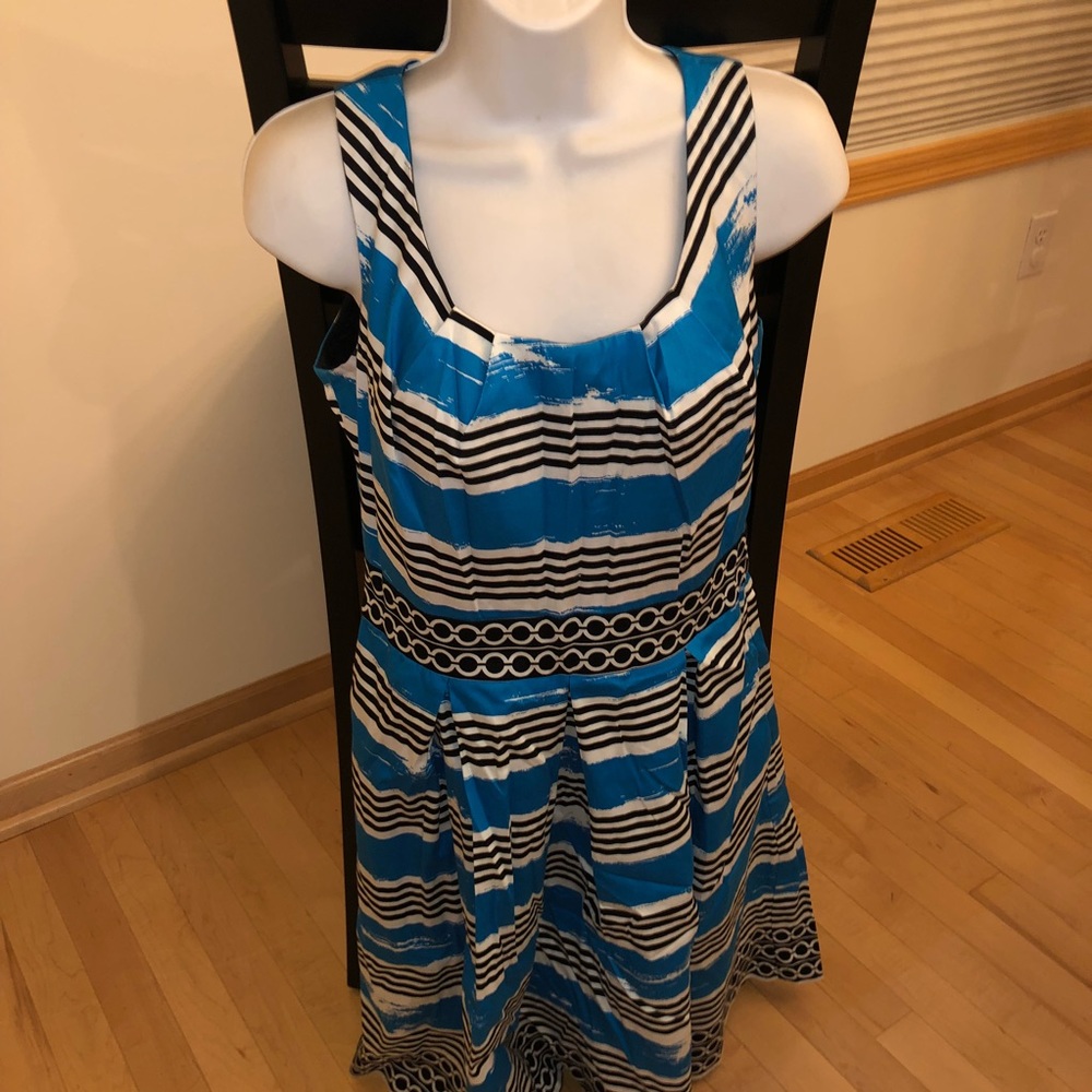 YOMA LINED EUROPEAN PARTY DRESS 40 MEDIUM LINED